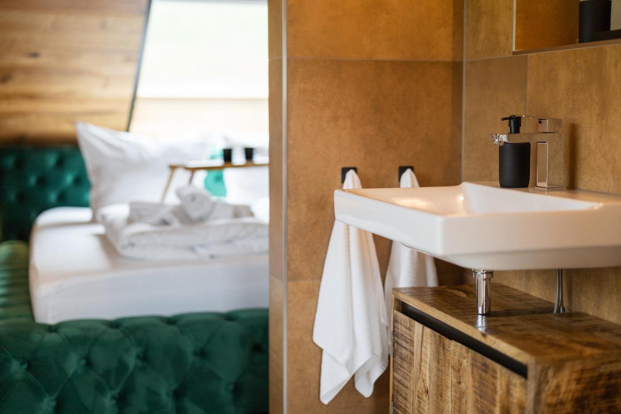 Sauerland Chalets - "Die Chalets Herzenssache" วินเทอร์แบร์ก ภายนอก รูปภาพ