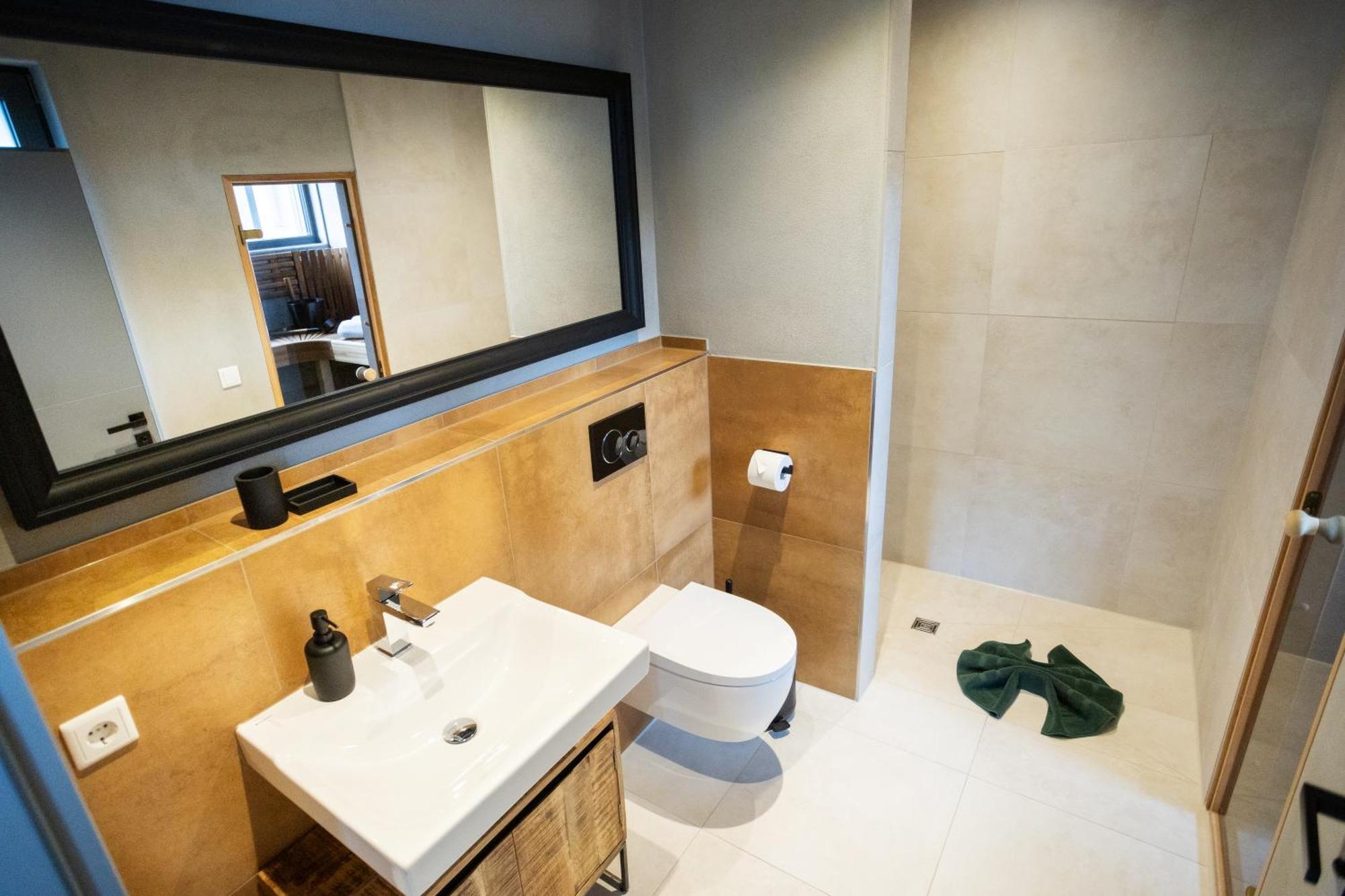 Sauerland Chalets - "Die Chalets Herzenssache" วินเทอร์แบร์ก ภายนอก รูปภาพ